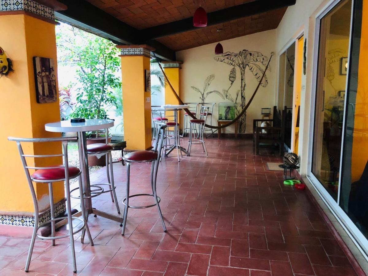 Los Nardos Hostel -Pet Friendly- Oaxaca Exteriör bild